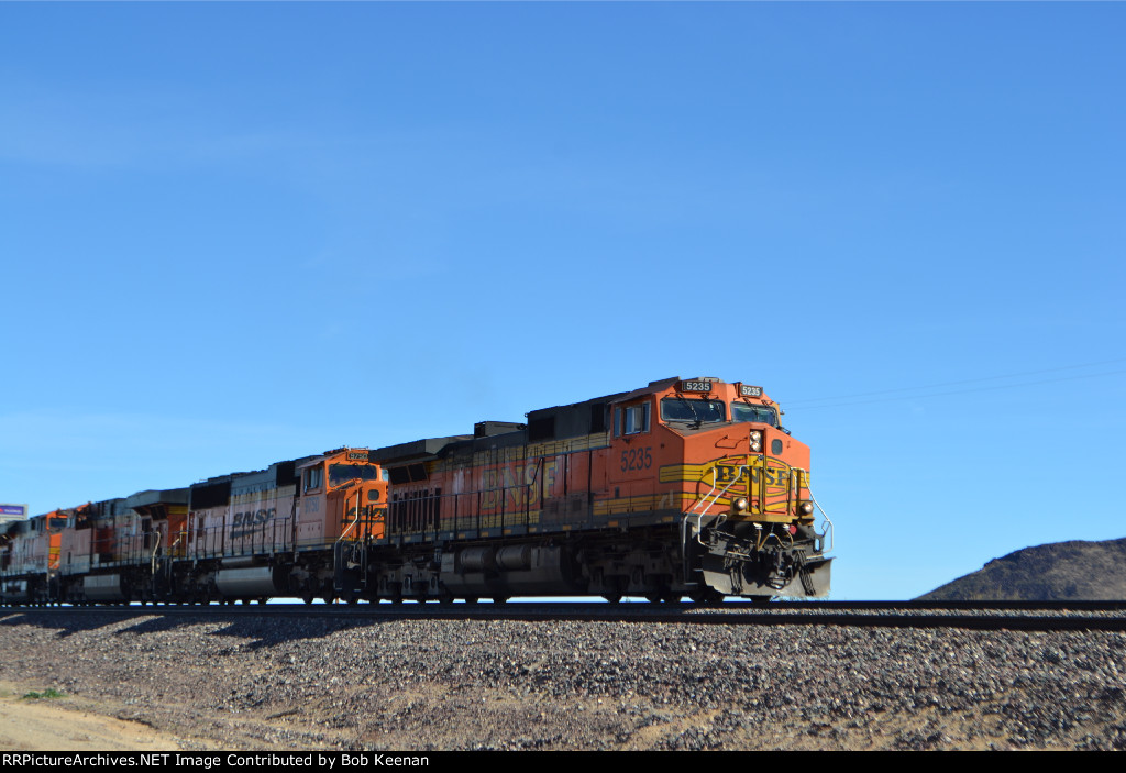 BNSF 5235